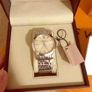 Used Burberry Men’s Watch Champagne